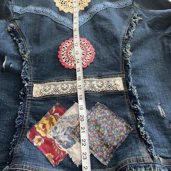 Reworked Embellished Vintage Womens One-of-a-kind Denim Jacket - As*Hro size Med - Picture 9 of 10